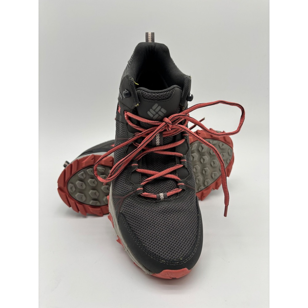 Columbia Men's Trail Boots in Black and Red